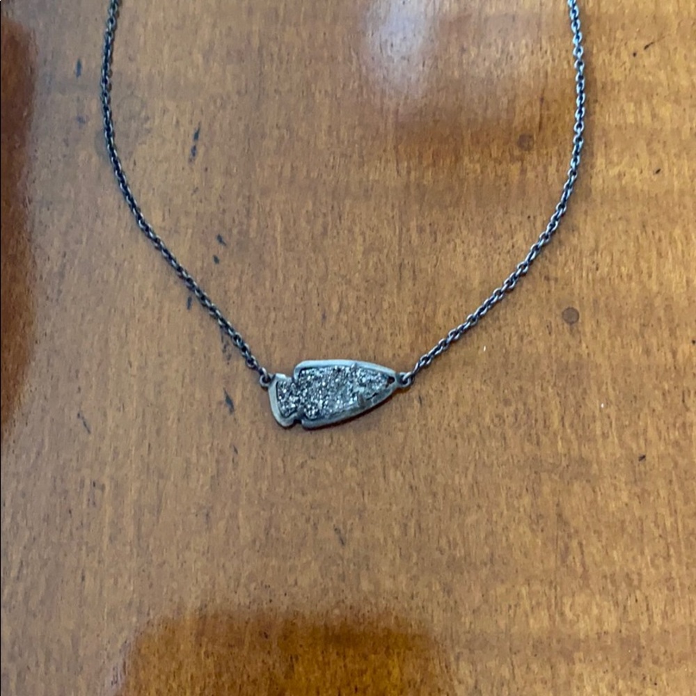 Kendra Scott necklace